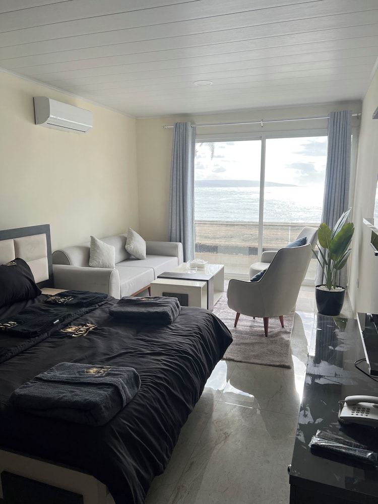 Studio Suite, Balcony, Beach View