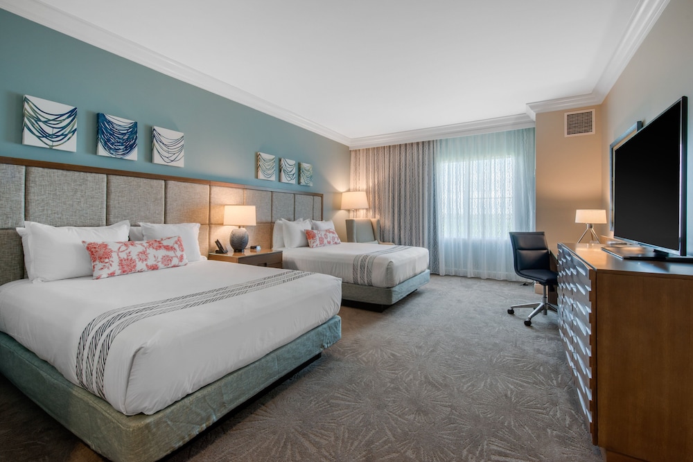 Room, 2 Queen Beds (Sunset Lodge) thumbnail 5