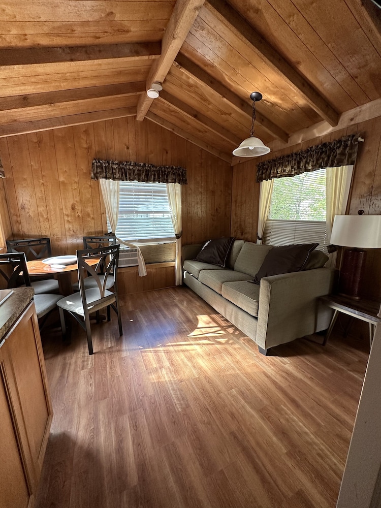 Comfort Cabin, 1 Bedroom, Mountainside photo 1
