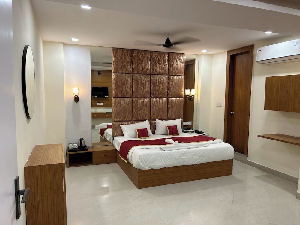 Deluxe Double Room photo 2