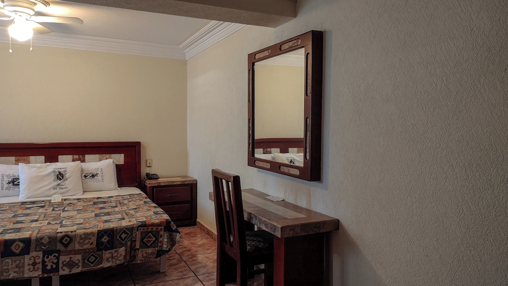Comfort Room, City View photo 2