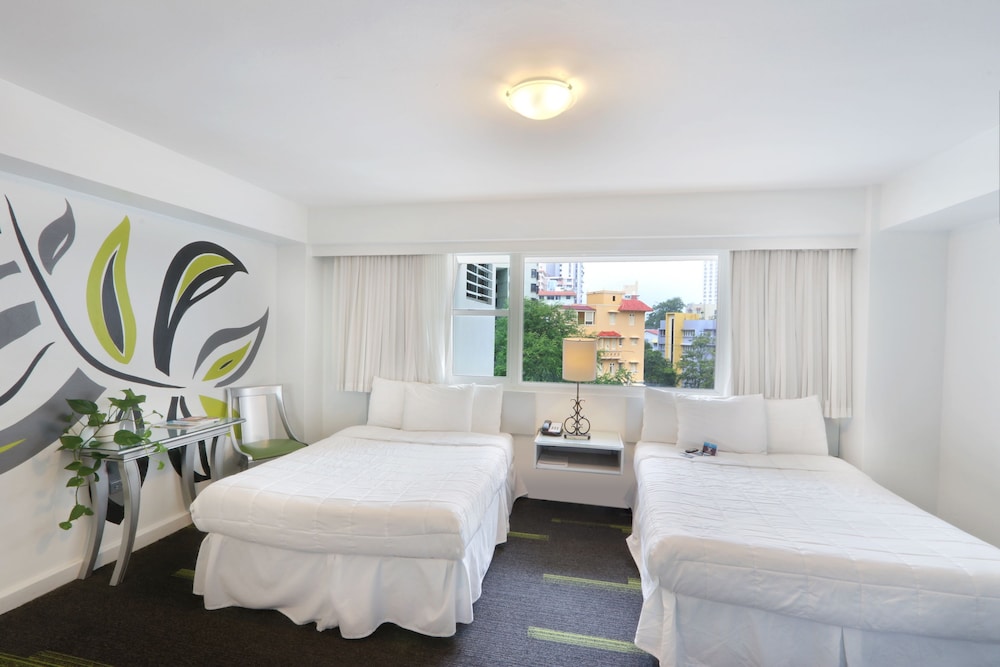 Superior Room, 2 Double Beds, City View photo 2