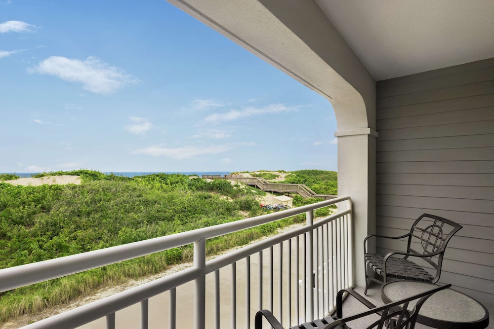 Standard, Two Queen and One Sofa Bed, Partial Ocean View - Photo 4