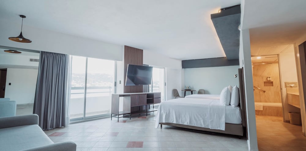 Luxury Double Room, 2 Double Beds, Accessible, Ground Floor - Photo 3