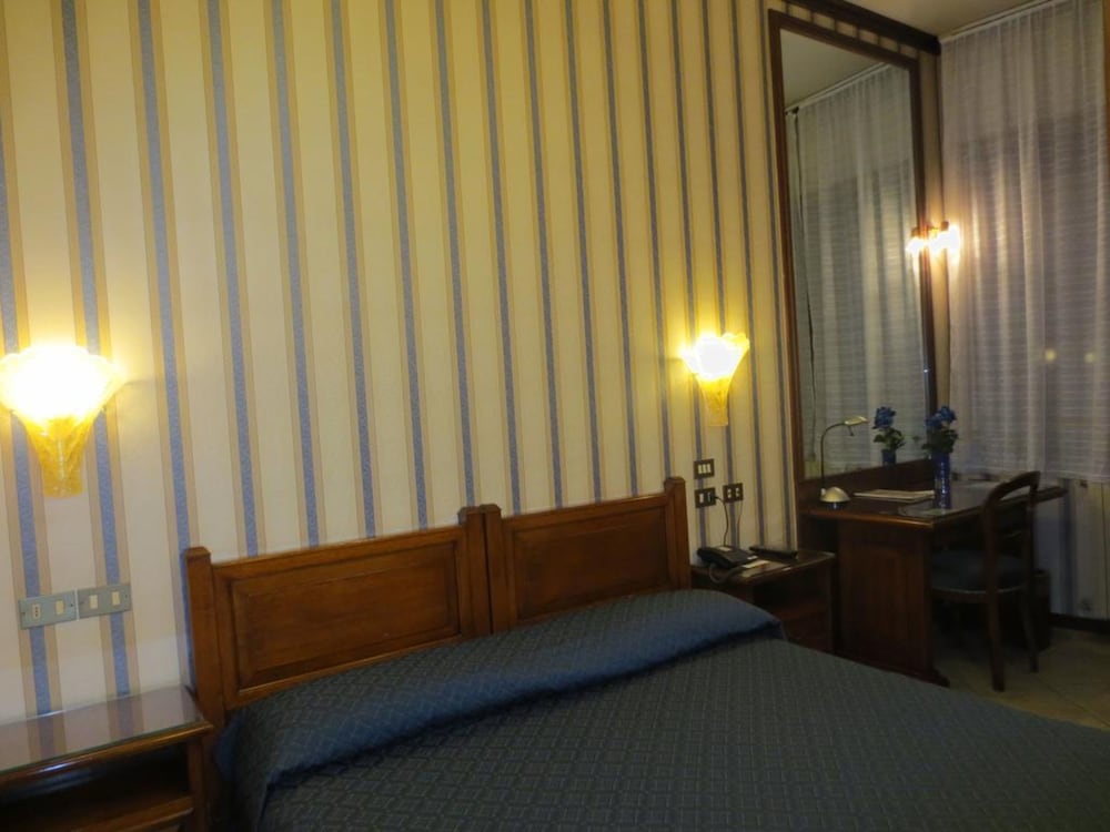 Economy Double Room - Photo 3