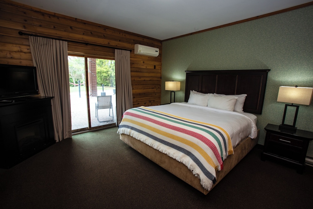Oak Junior Suite photo 1