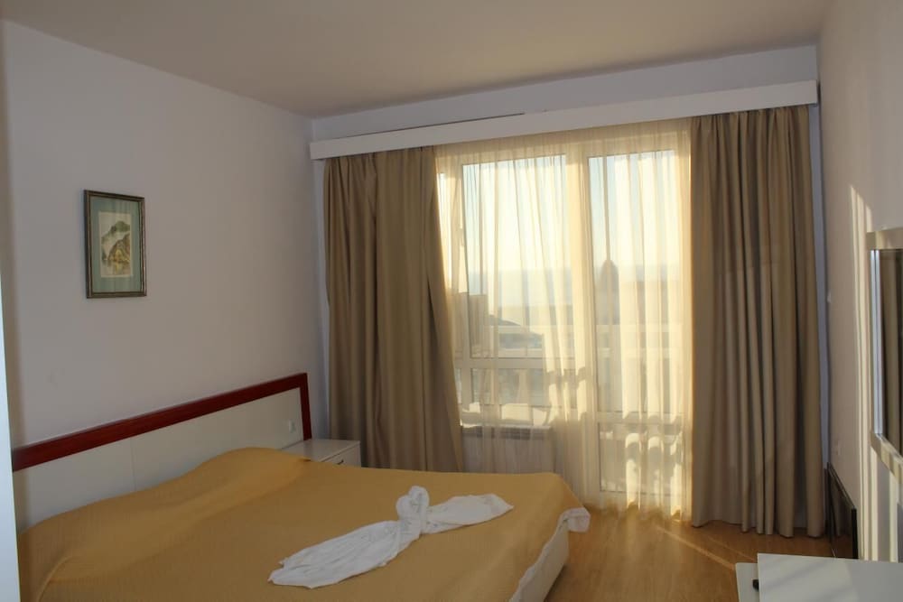 Deluxe Suite, Balcony, Sea View photo 1