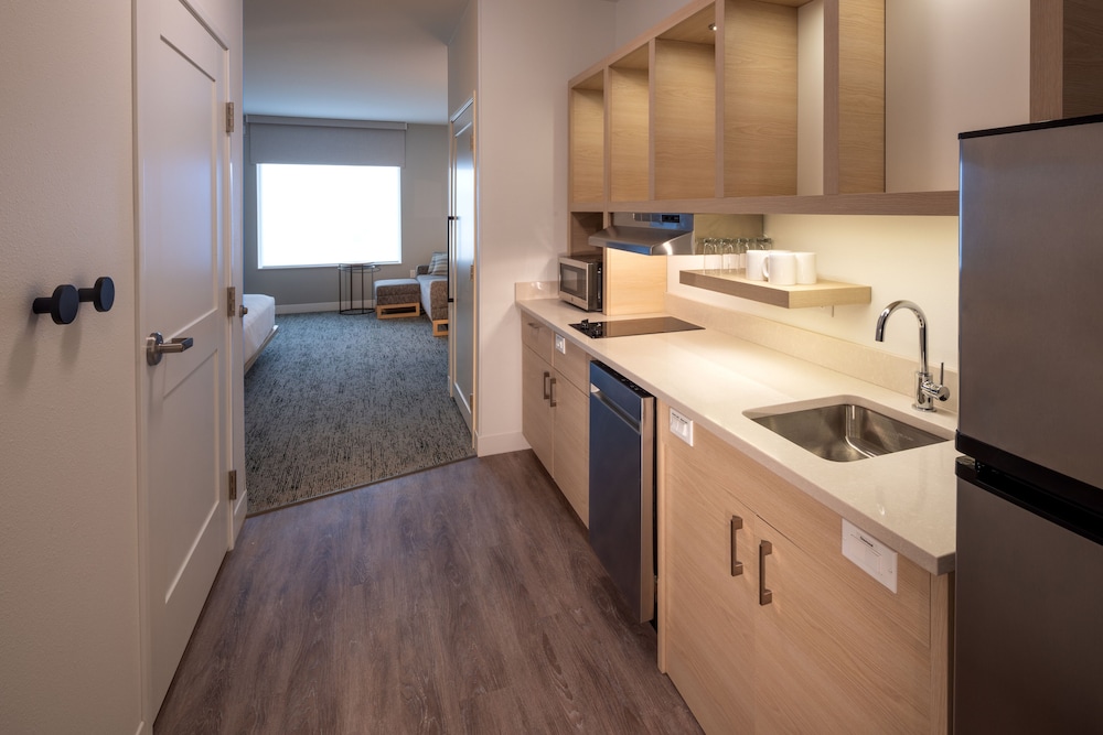 Studio, 2 Queen Beds (Mobility/Hearing Access, Transf Shwr) - Photo 2