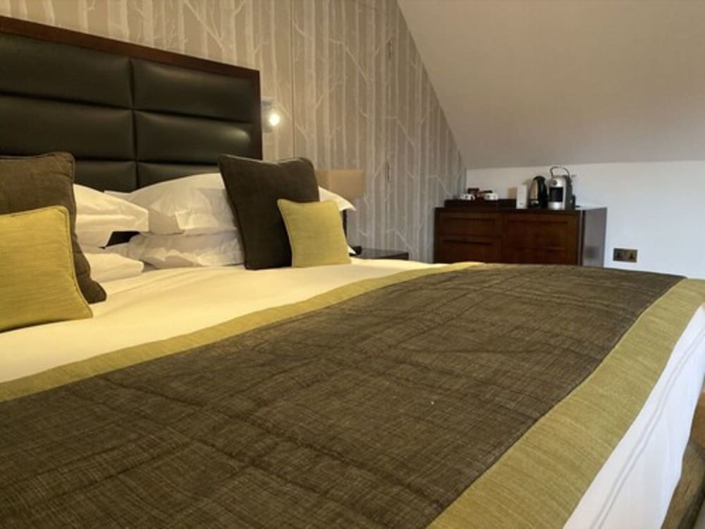 Luxury King Room - Photo 6