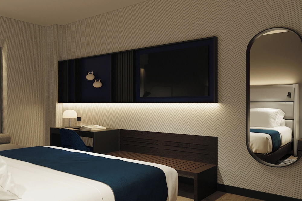 Superior Room, 1 King Bed, Non Smoking
