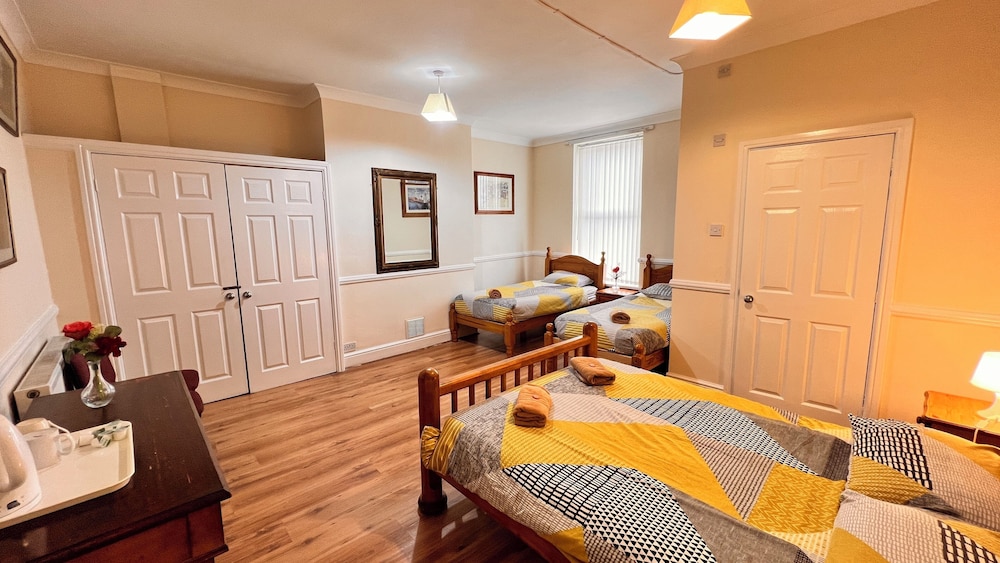 Classic Quadruple Room