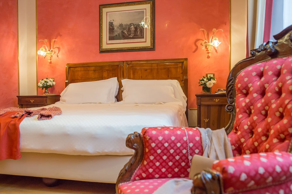 Classic Double or Twin Room - Photo 1
