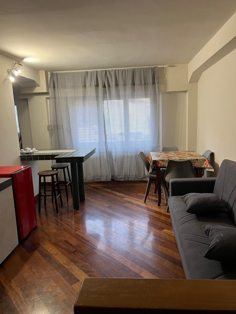 Classic Apartment, City View