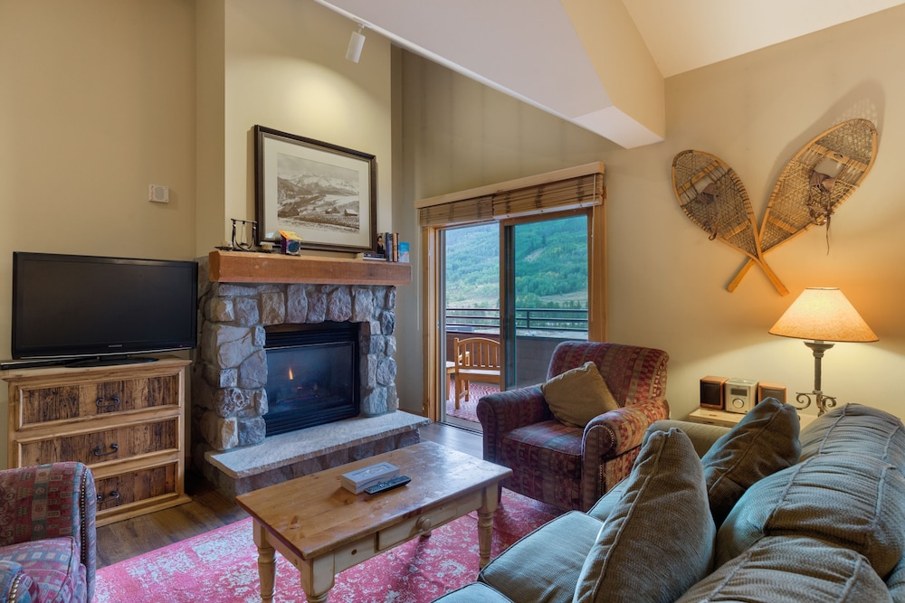 Deluxe Apartment, 2 Bedrooms, Mountain View photo 1