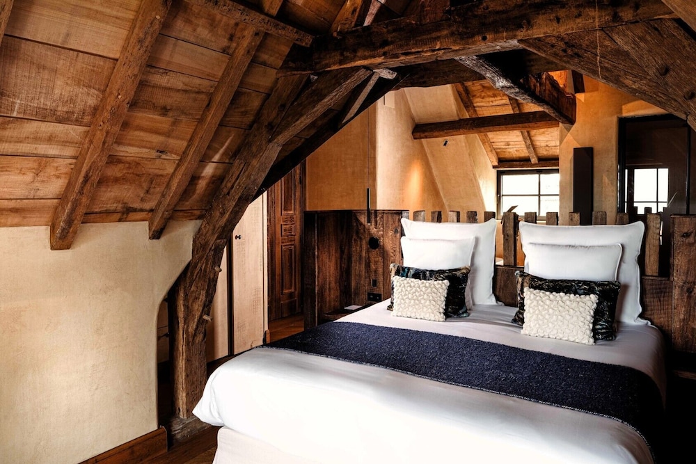Grand Suite, River View (Steam Shower and Balneo bathtub)