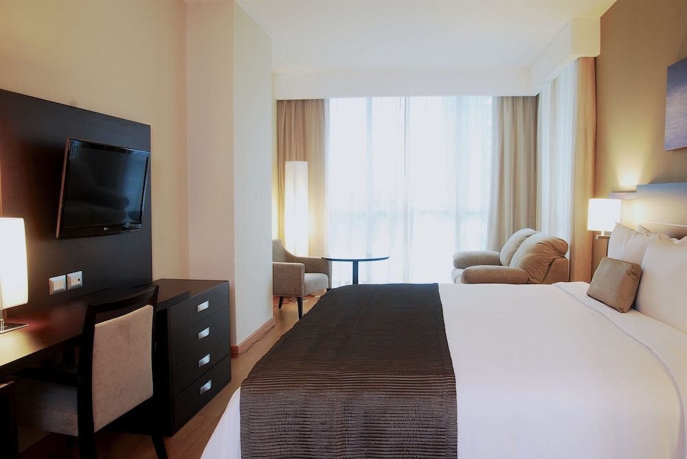 Premium Room, 1 King Bed (Business)