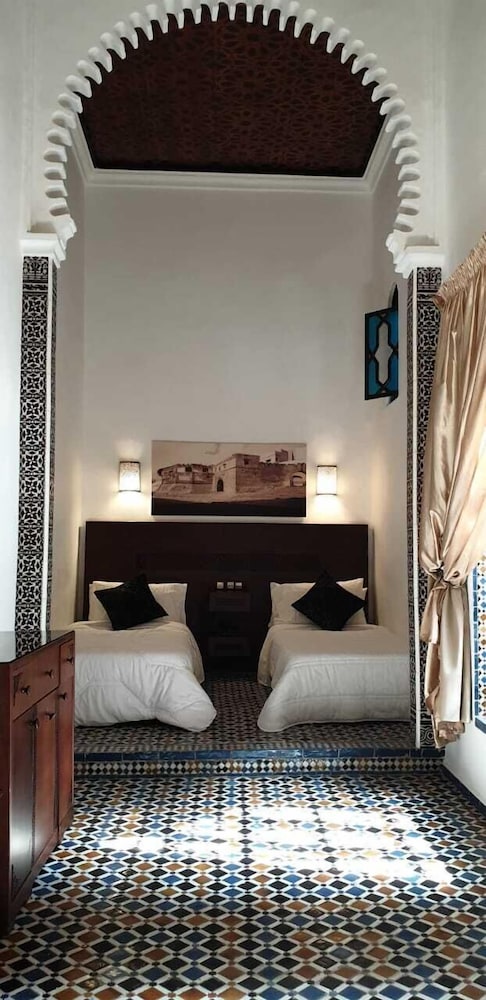 Comfort Room, 2 Twin Beds (Bab Okla) photo 2