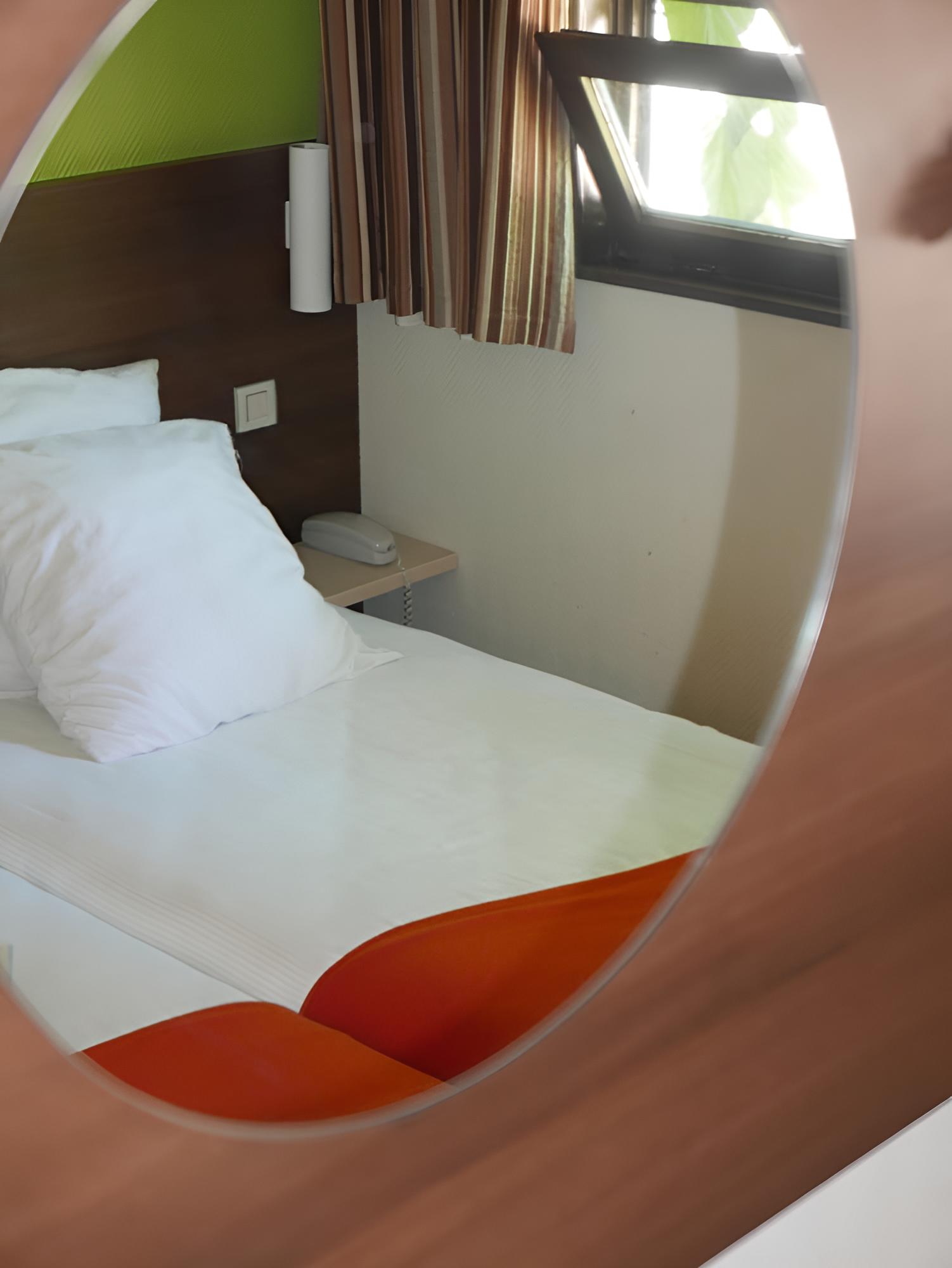 Standard Twin Room, 2 Twin Beds photo 2