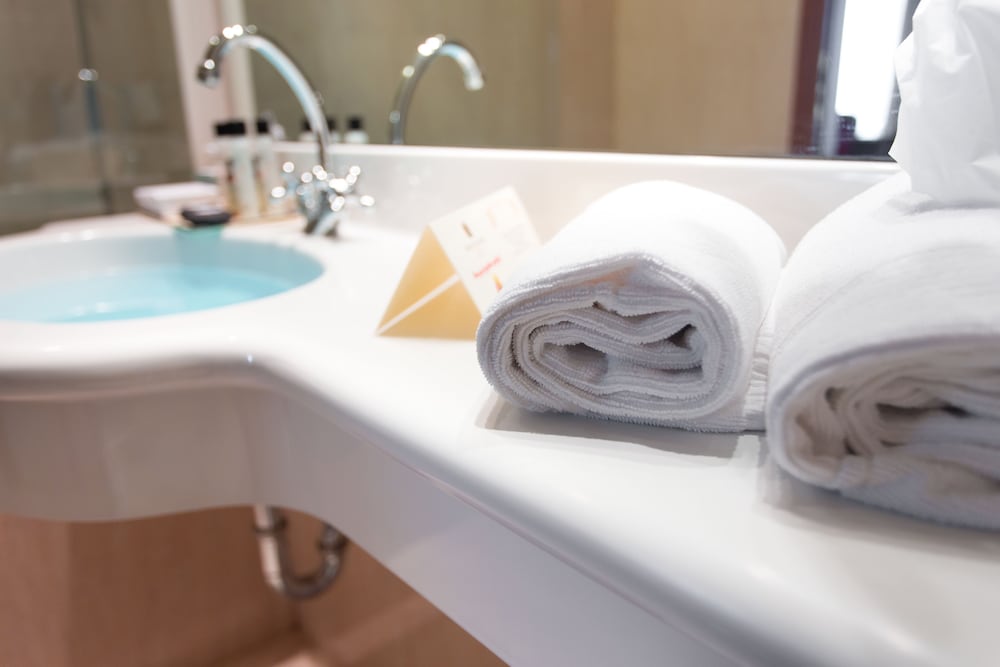 Deluxe Double Room Single Use (Spa use included) - Photo 2