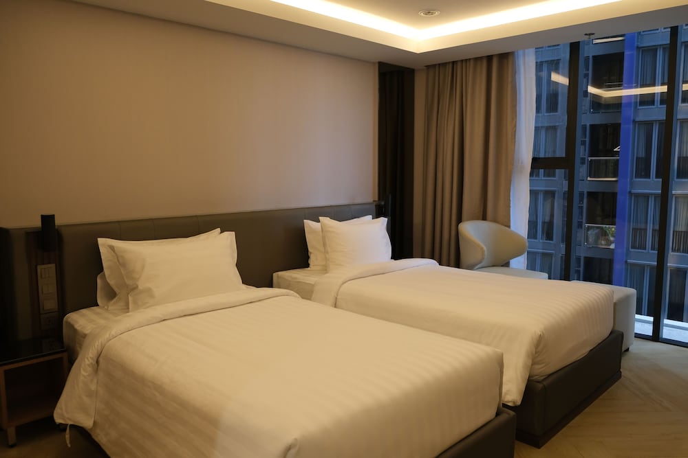 Deluxe Twin Room, 2 Twin Beds, Non Smoking, City View