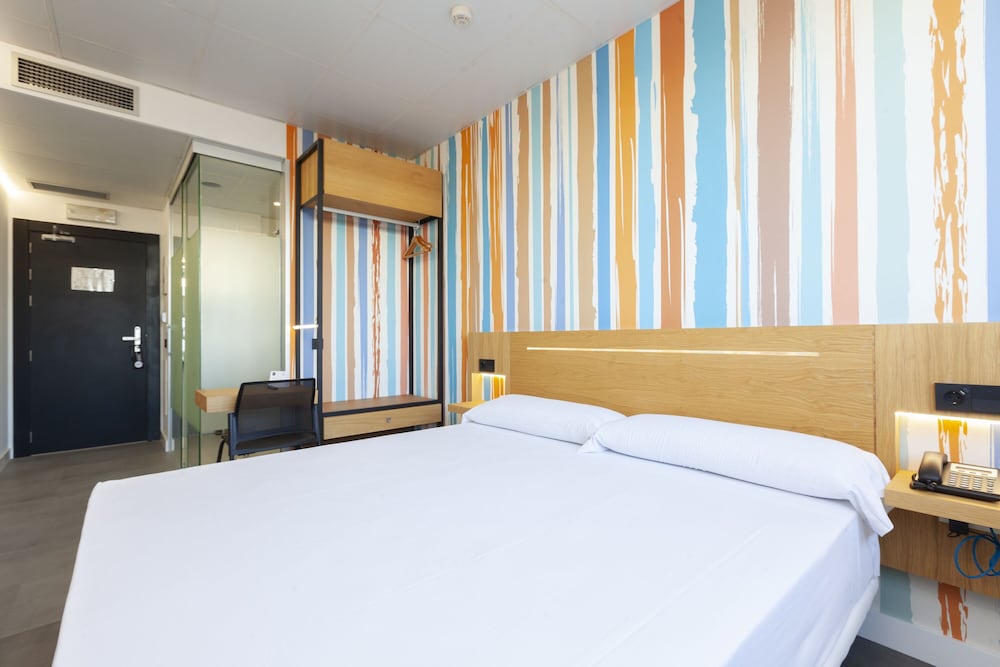 Standard Room - Photo 9
