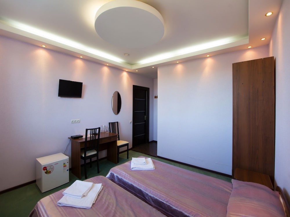 Junior Suite, 2 Twin Beds photo 3