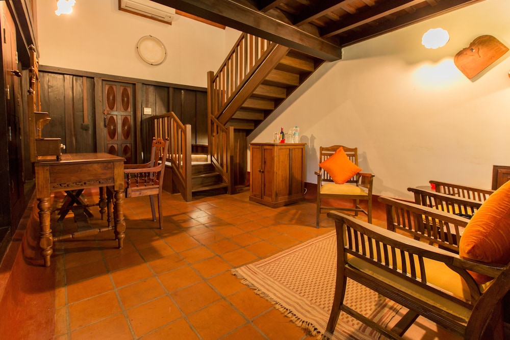 Heritage Duplex Mansion - Photo 7