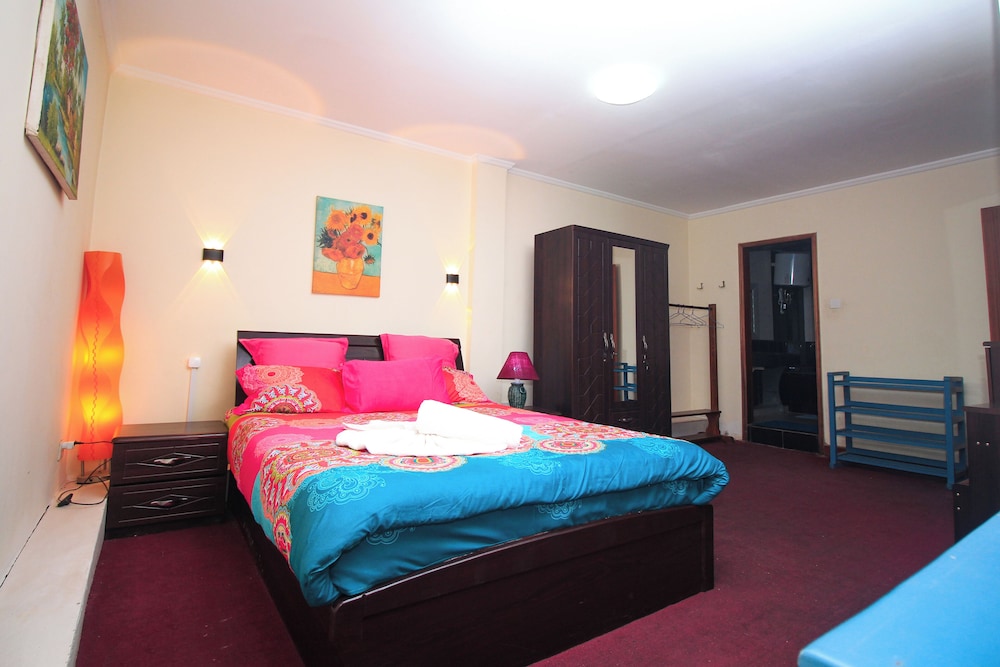 Business Apartment, City View