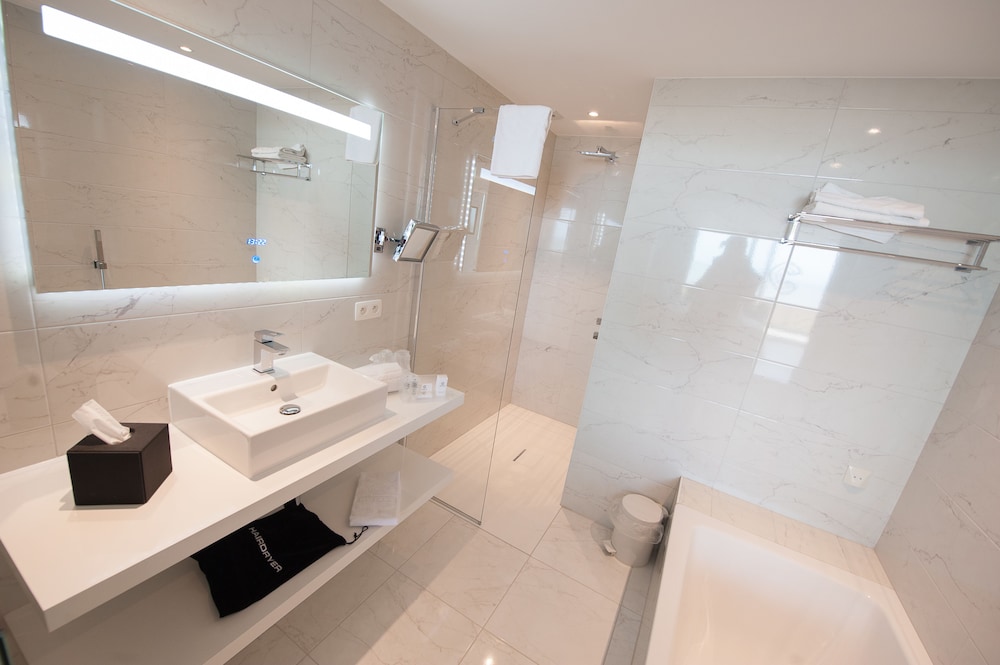Junior Suite, Balcony, Sea View - Photo 2