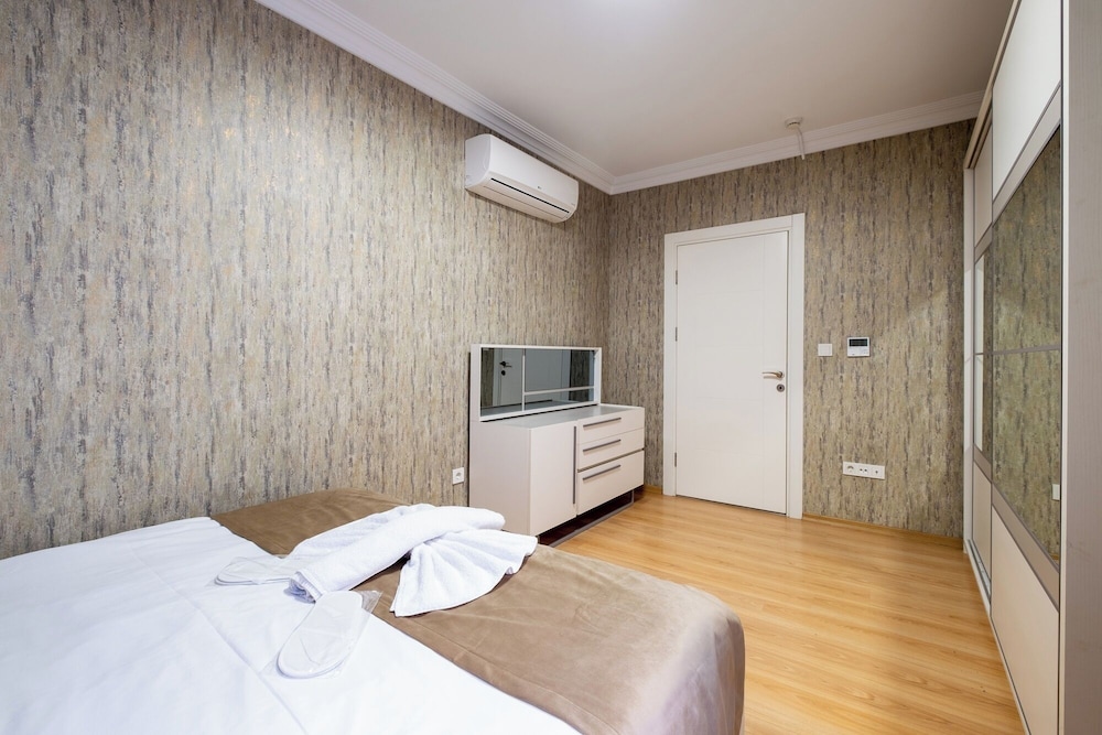 Deluxe Suite photo 2