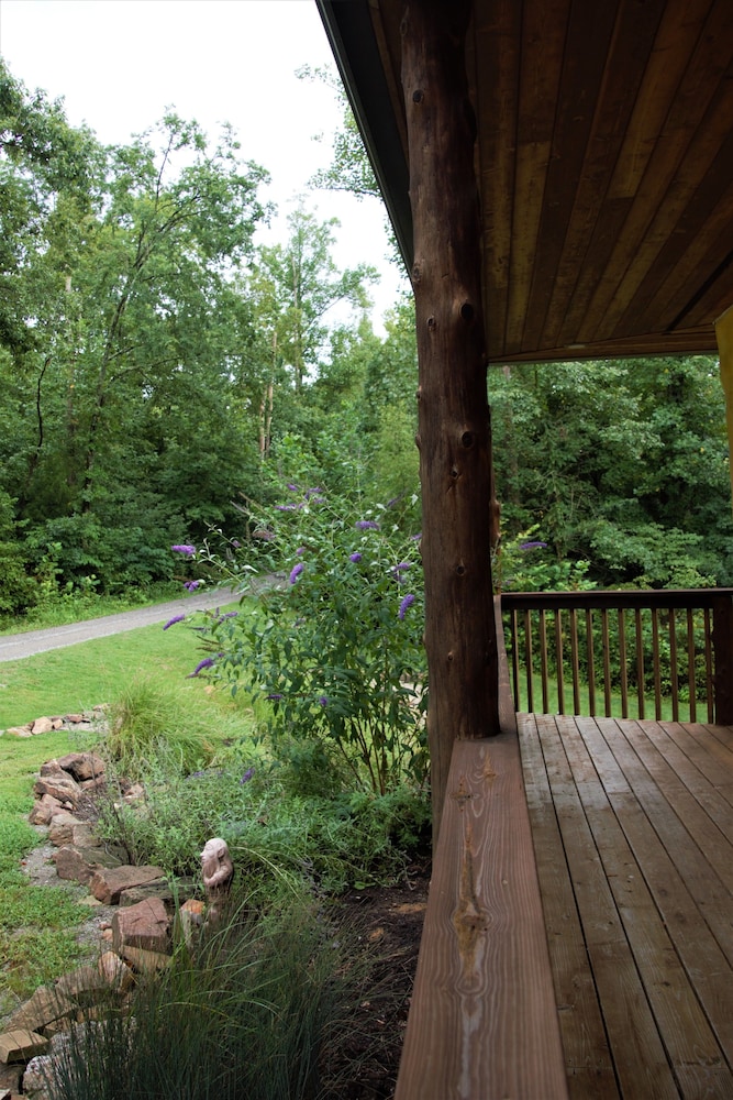 Luxury Suite, 1 King Bed, Non Smoking, Resort View (Suite 2) photo 2