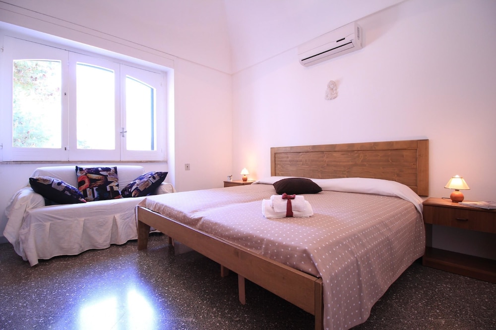 Apartment (2 Bedrooms)