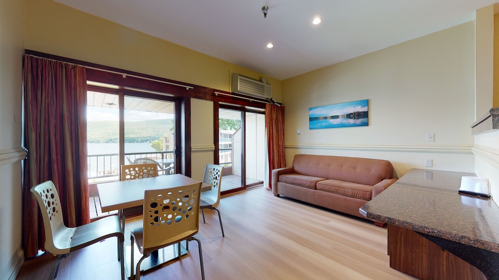 Family Suite, Balcony, Lake View photo 2