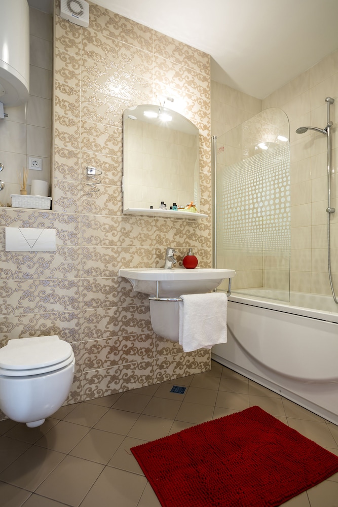 Deluxe Apartment, 2 Bedrooms, Balcony, Sea View photo 2
