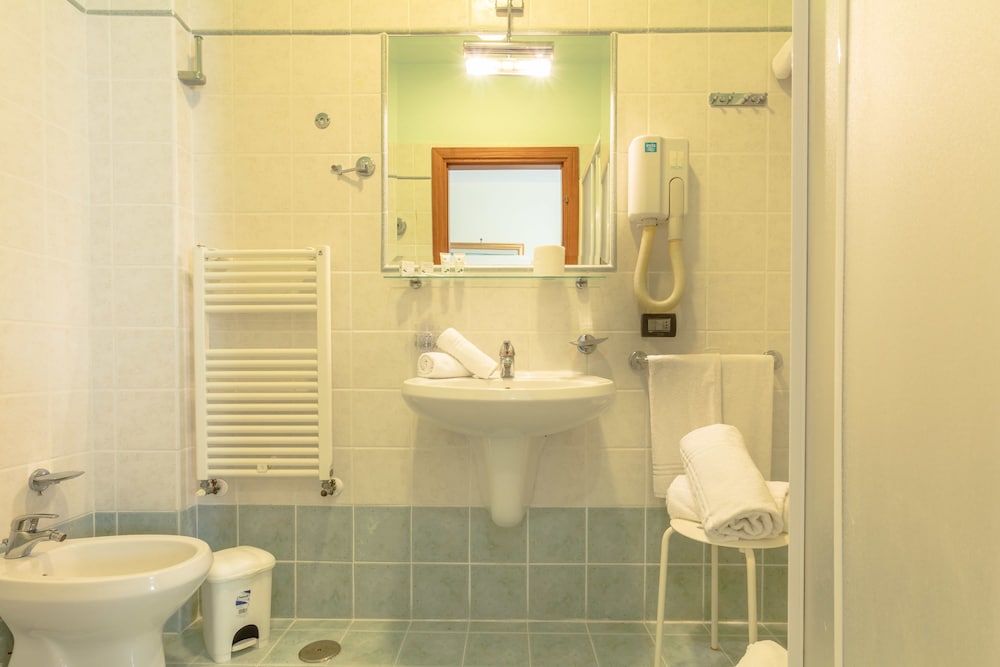 Suite - Photo 6