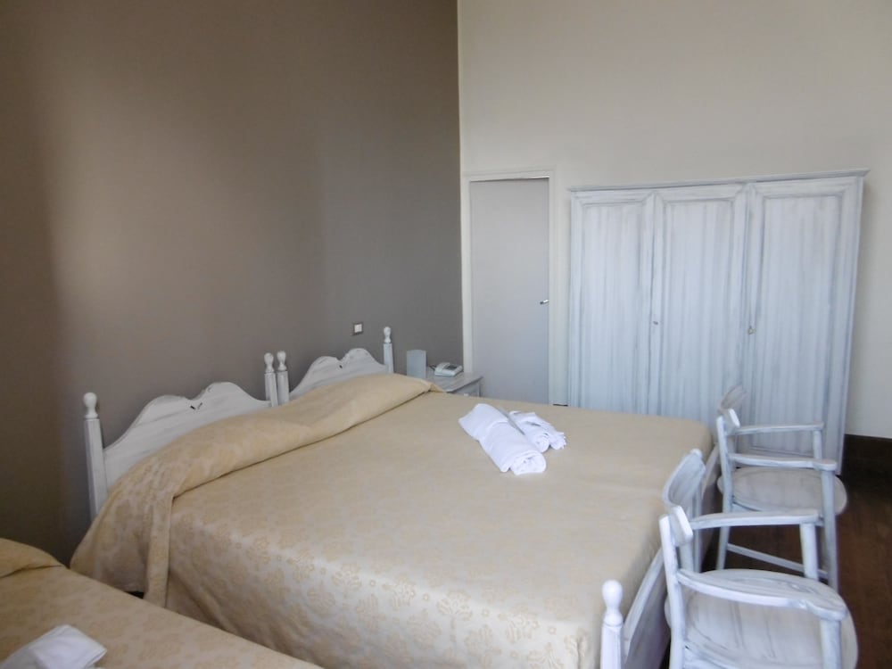 Triple Room NO A/C photo 3