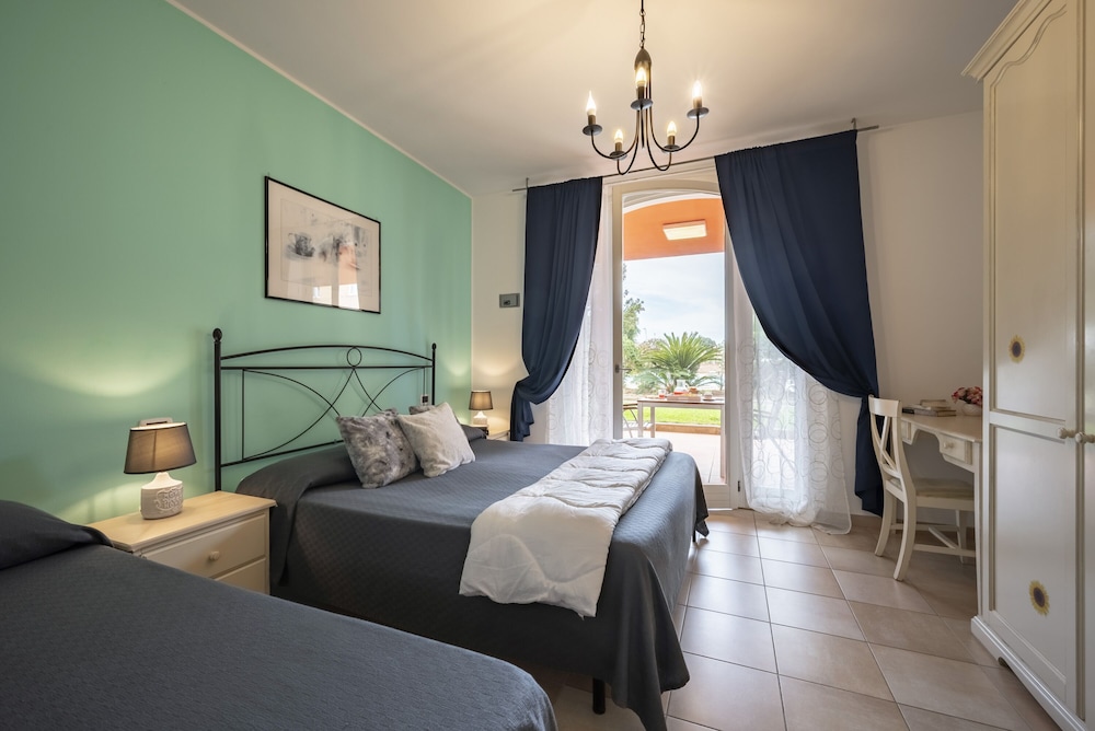 Basic Triple Room, 1 Bedroom, Private Bathroom, Ground Floor photo 1