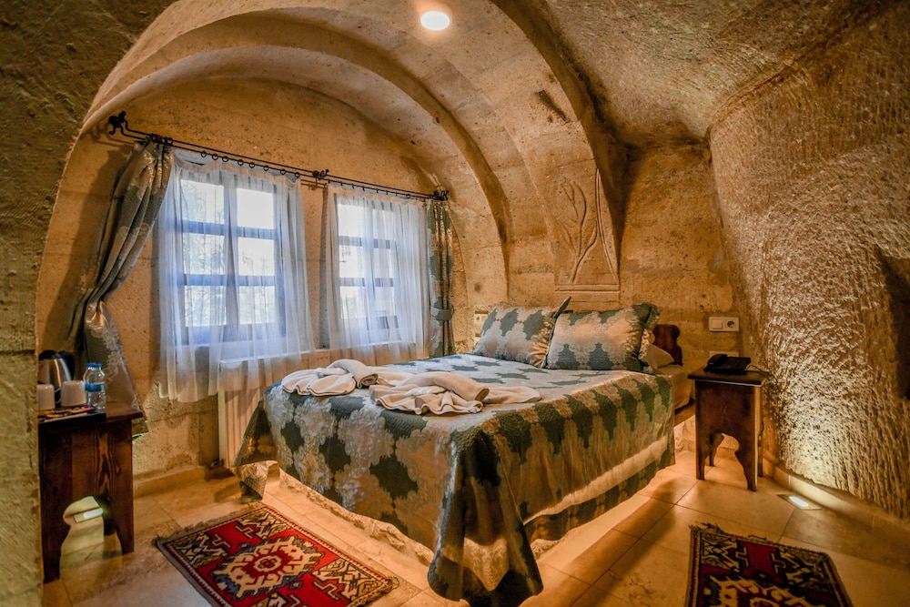 Cozy Cave Room photo 1
