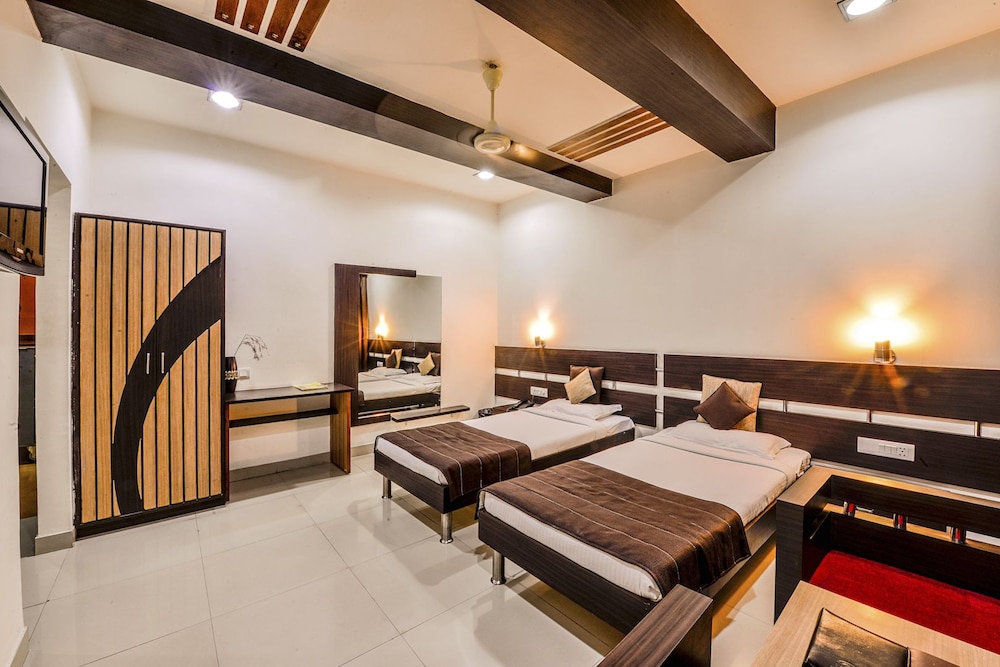 Executive Room - Photo 1