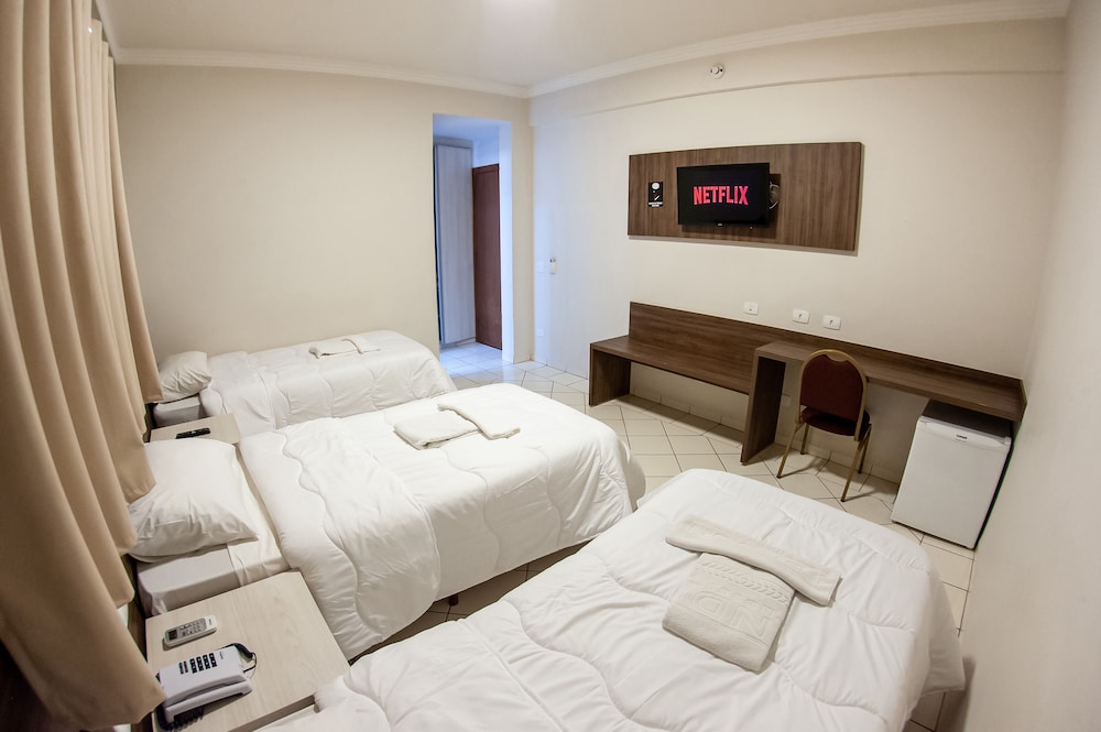 Deluxe Triple Room photo 2