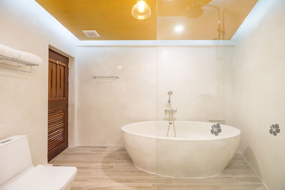 Ocean View Pool Access Villa - Photo 14