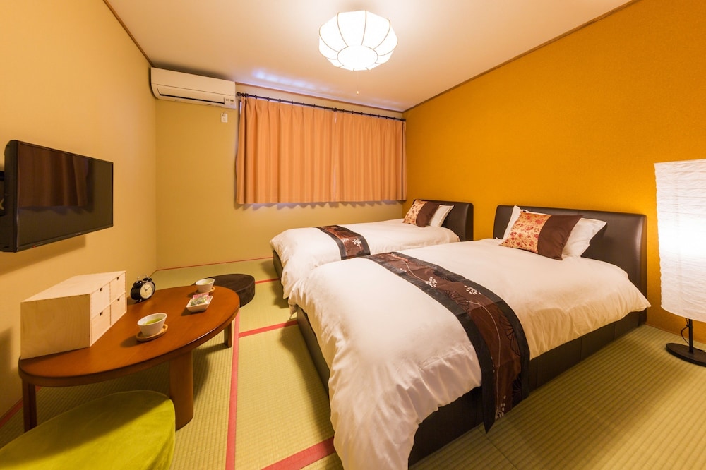 Standard Twin Room A4 photo 1