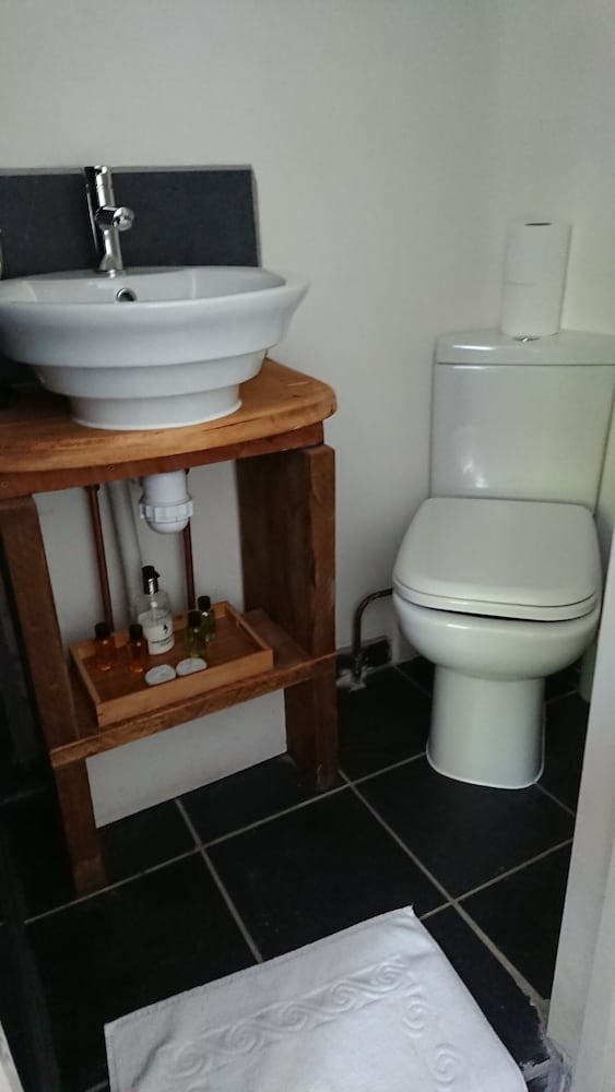 Standard Twin Room, Ensuite (and  room unit Twin Room) - Photo 2