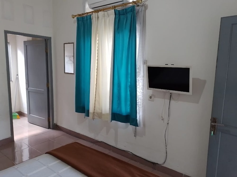 Standard Room - Photo 9