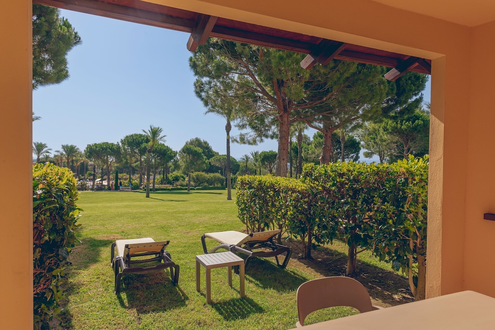 Apartment, 1 Bedroom with Garden, Balcony - Photo 1