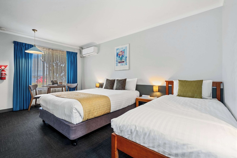 Luxury Cottage, 2 Queen Beds photo 3