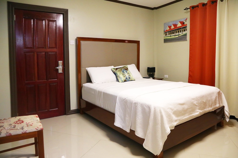 Standard Room, 1 Queen Bed photo 1