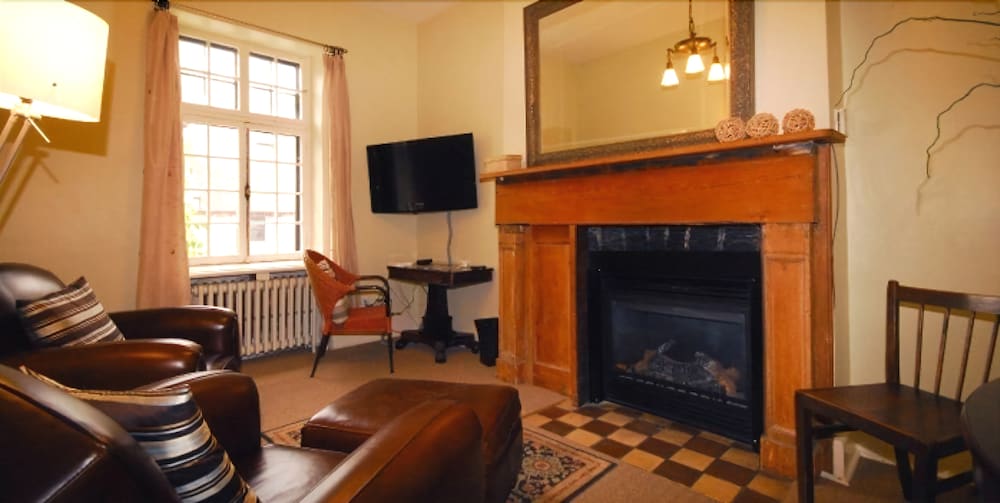 Cooke Suite photo 2