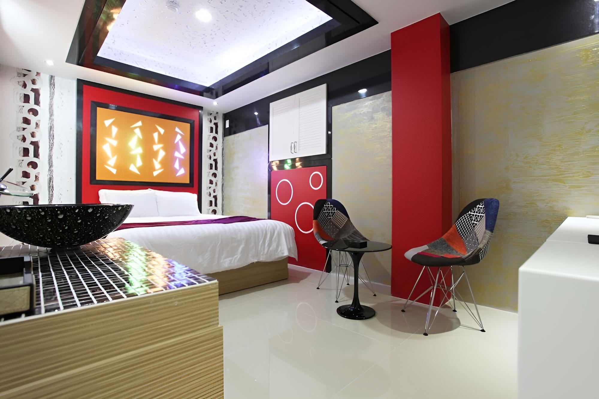 Room (Standard Room) - Photo 1