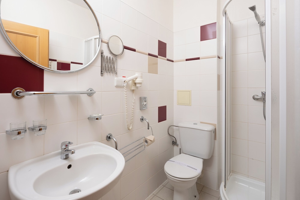 Superior Double Room, Balcony, City View - Photo 2
